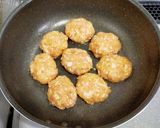紅しょうがが決め手♪ソース味の鶏つくね作り方3写真