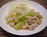 鳥とセロリの塩ダレ炒め作り方3写真