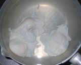 厚切ソーセージのマヨ焼ポーチドエッグ載せ作り方3写真