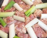 鶏ももと長ネギのマヨポン炒め作り方3写真