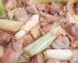 鶏ももと長ネギのマヨポン炒め作り方5写真