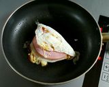 お弁当にハムin目玉焼き ఠఠ̲!作り方3写真