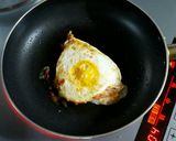 お弁当にハムin目玉焼き ఠఠ̲!作り方4写真