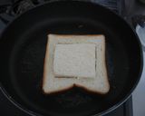 ぱぱっと朝ごはん＊ベーコンエッグパン作り方4写真