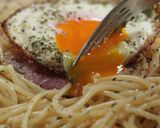 目玉焼きとチーズとベーコンのスパゲッティ作り方3写真