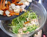 簡単！もも肉の豆苗和え作り方3写真