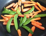 鶏と野菜のチリソース炒め作り方1写真