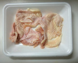 簡単☆鶏皮つまみ〜和風〜にんにく醤油作り方1写真