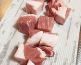 主人が絶賛★豚バラ肉と大根の味噌煮★作り方1写真