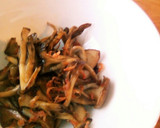 簡単★舞茸と干しえびのマヨ醤油炒め。作り方4写真