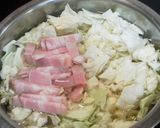 ぱぱっと！ベーコンとキャベツのスープ作り方1写真