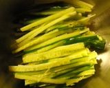 肉味噌の混ぜ麺♪ごまドレかけ❤作り方4写真