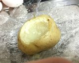 トマトとチーズのポテトカップ焼き。作り方3写真