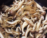 簡単うまい！鮭のソテーきのこトマトソース作り方1写真