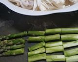 サッコが作る♪きのことアスパラ豆乳煮込み作り方1写真