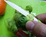 ホワイトアスパラと芽キャベツのマヨ炒め作り方1写真