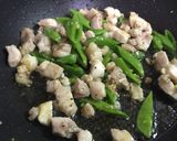 鶏とスナップえんどうのトマト風味パスタ作り方10写真