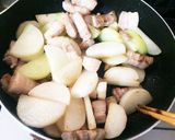 大根と豚バラのべっこう煮作り方4写真