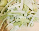 大根の皮できんぴら炒め♡作り方1写真