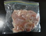 超~手抜き!鶏もも肉ソテー☆ドレでマリネ作り方1写真