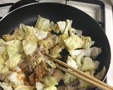 シンプル・豚肉とキャベツの味噌炒め作り方3写真