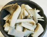 手羽元と野菜ときのこのトマト風蒸し煮作り方1写真