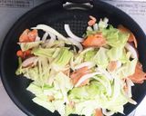 簡単!イカと鮭の味噌マヨ炒め作り方5写真