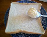 ナイフとフォークで食べるトースト作り方1写真