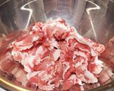 納豆と豚肉のちぎり揚げ作り方1写真