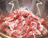 納豆と豚肉のちぎり揚げ作り方1写真