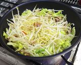 カレー風味のチーズパン粉焼きそば作り方1写真