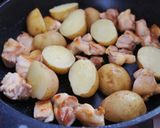 ◆新じゃがと鶏肉の甘辛炒め煮◆作り方4写真