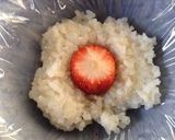 残ったご飯deふわふわイチゴおはぎ❤︎作り方2写真