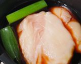 ５分で簡単！胸肉やわらか鶏チャーシュー✿作り方2写真