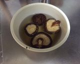 やさしい味☆油麩と干しキノコの含め煮作り方2写真