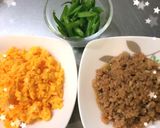 ひな祭り♡三色そぼろで可愛いカップライス作り方1写真