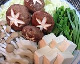 鍋★身体ポカポカ！餅ベーコン餃子の生姜鍋作り方3写真