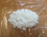 基本 簡単 具が真ん中！三角おにぎり作り方2写真