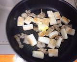 豚肉とはんぺんのバター醤油炒め作り方3写真