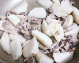 話題入り！ 豚こまとカブの醤油炒め作り方2写真