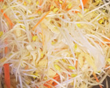 ５分で簡単♪豆もやしと油揚げの炒め煮作り方3写真
