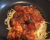 鶏肉と茄子のトマトパスタ〜カプレーゼ添え作り方7写真