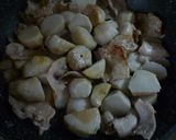さといもと豚バラのにんにく味噌炒め作り方3写真