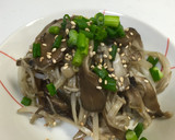 簡単‼エノキと舞茸とモヤシの炒め物作り方1写真
