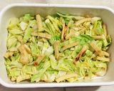 簡単☆たっぷりキャベツの塩こうじ炒め作り方3写真