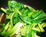 うま味たっぷり♪青菜といり卵のおかかあえ作り方2写真