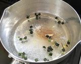 松茸のお吸い物で☆簡単煮込みうどん☆作り方1写真