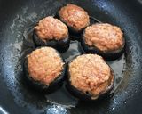 椎茸の肉詰め〜家族が喜ぶお弁当のおかず作り方7写真