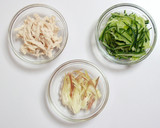ささ身と胡瓜の生姜酢味噌マヨ和え作り方1写真