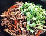 豚コマで☆簡単！美味しい！甘酢味の根菜丼作り方5写真
